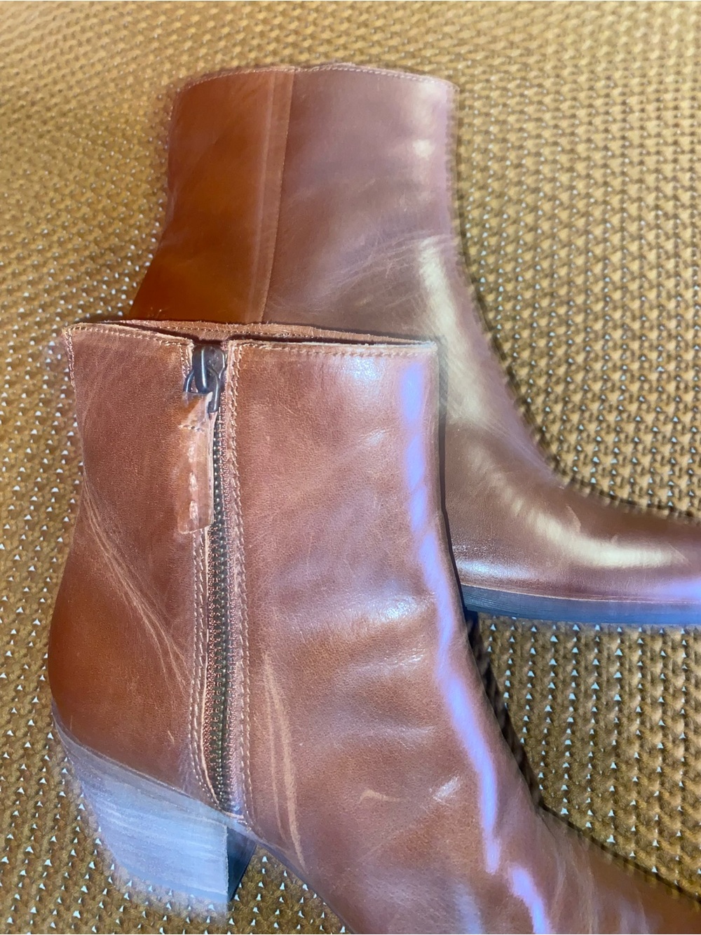 Frye Meghan Chestnut Brown Leather Ankle Booties with Block Heel. - Picture 6 of 16